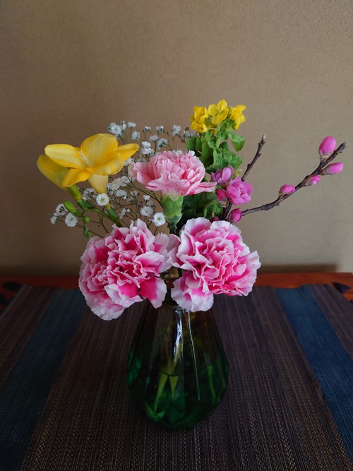 タスハナ700円プランのお花を飾ったところ